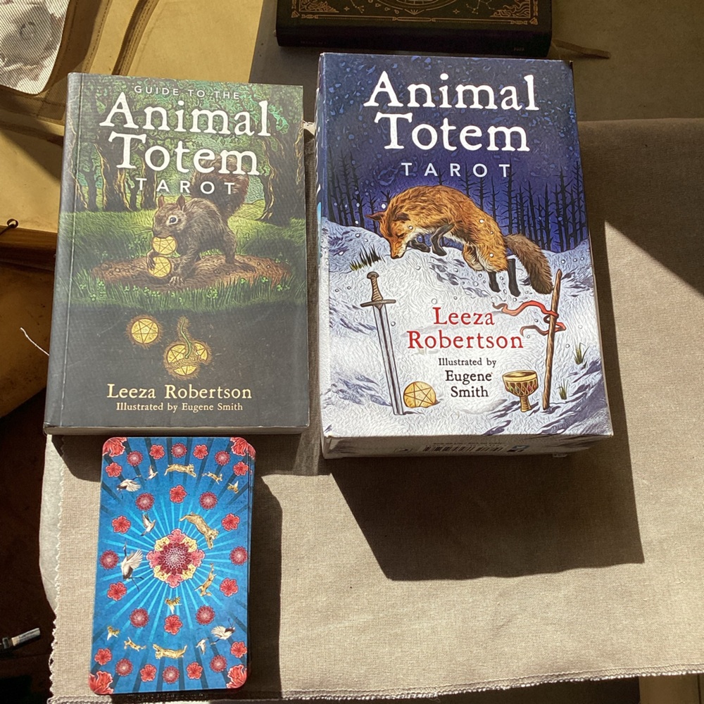 Animal Totem Tarot Deck & Guidebook Retro Spirituality Totems Gifts Boho Art